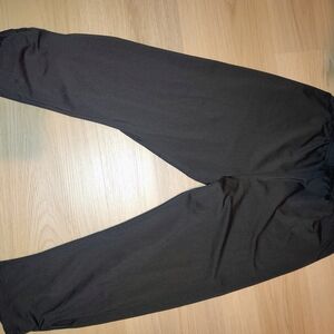 Womans Detailed Design Black Capri Pants